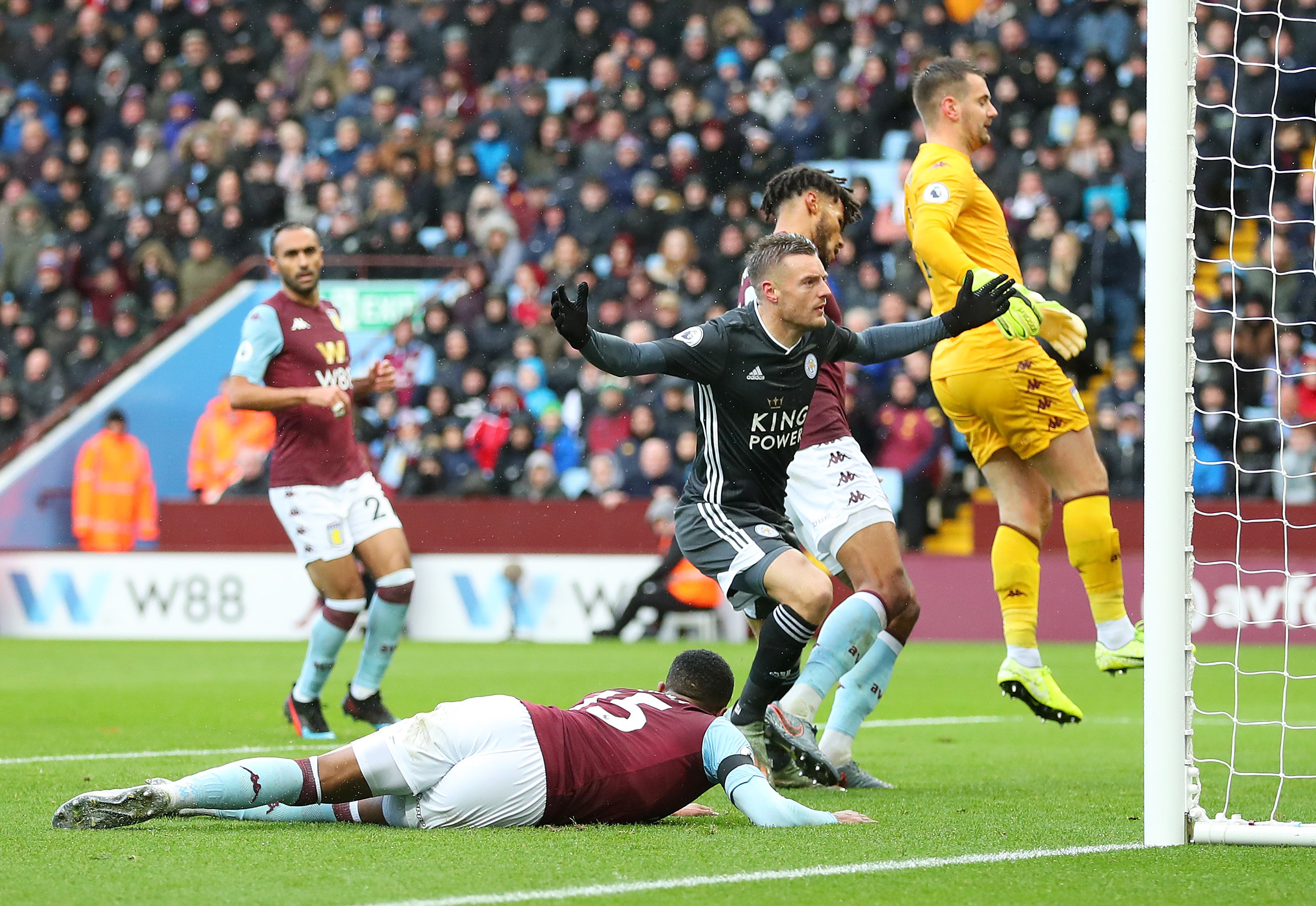 马卡：41%的皇马球迷认为俱乐部规划失误导致欧冠出局.